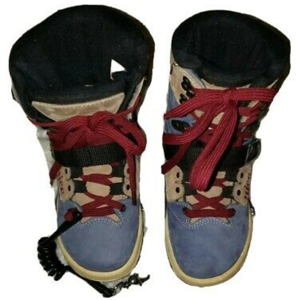 Snowboard Boots Size 5 1/2 Switch on bottom